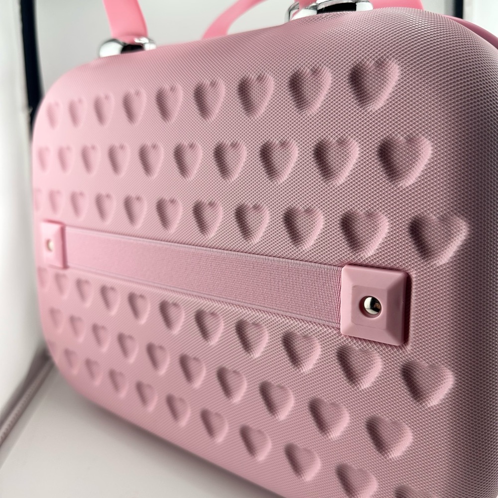 Hello Kitty Pink Hard Makeup Case - Picture 6 of 13